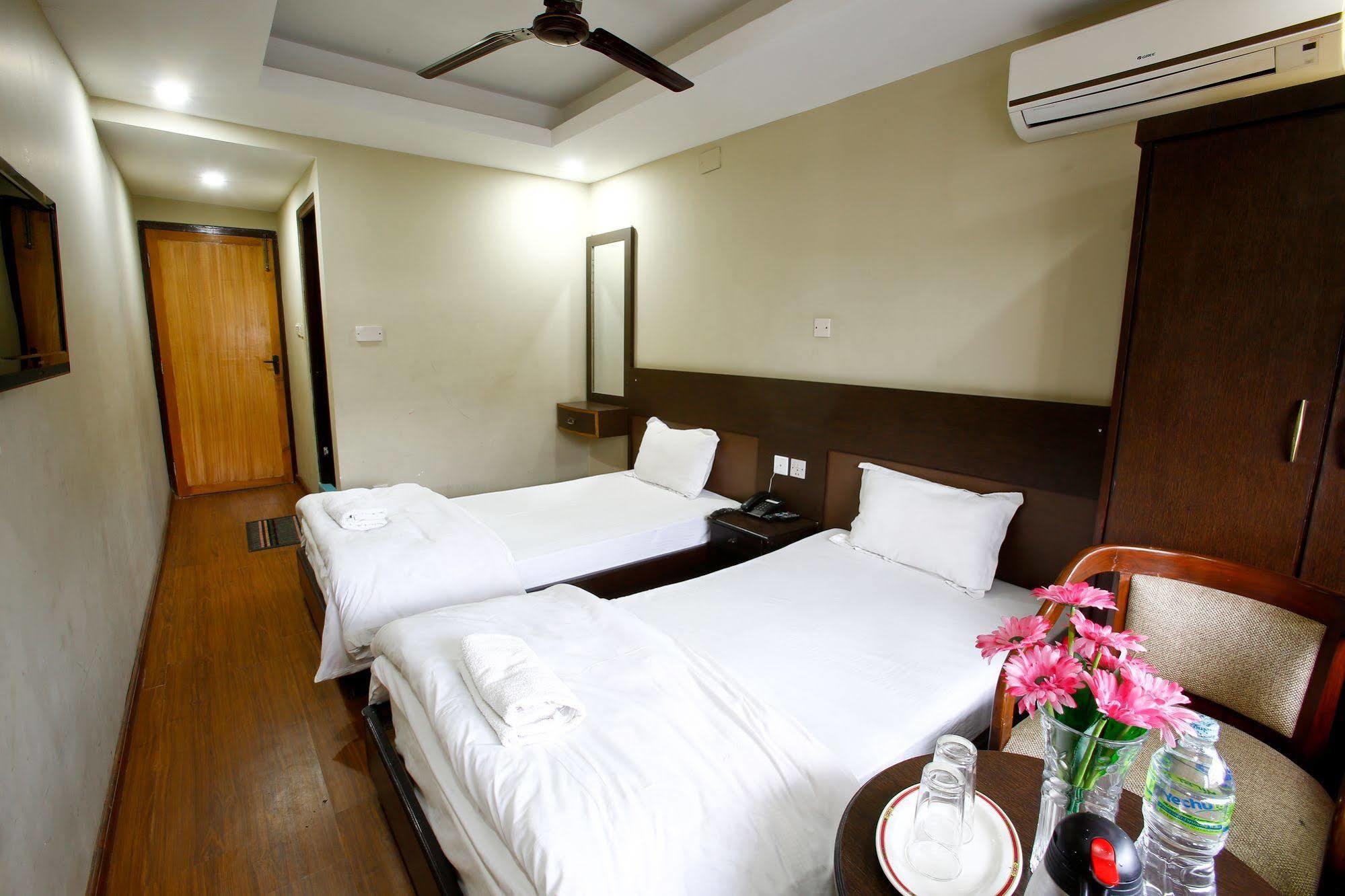 Hotel Nandini Katmandu Zewnętrze zdjęcie